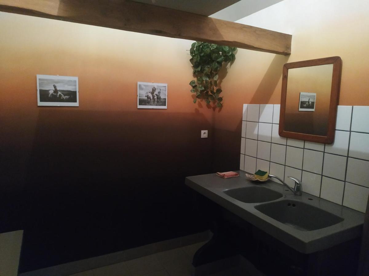 Thipi Khola Hotel Val-Couesnon Kültér fotó