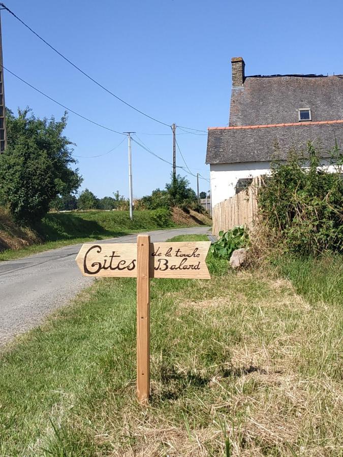 Thipi Khola Hotel Val-Couesnon Kültér fotó